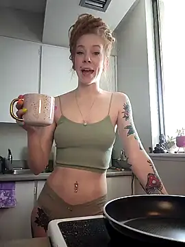 LucidLucy online show from 4, 2, 2025