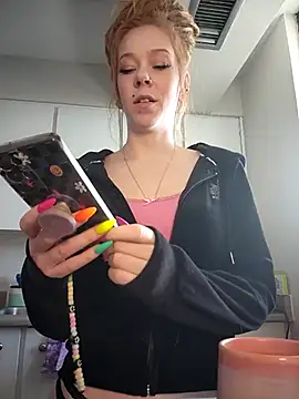 LucidLucy online show from 14, 2, 2025