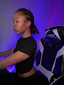 thebrattygoddess online show from 2, 3, 2025