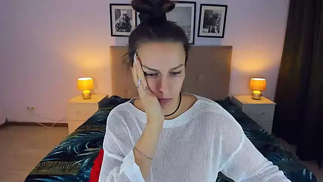 Snapshot of AlexiaDarren chatting on 27, 12, 2024 AlexiaDarren online show from 27, 12, 2024