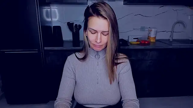 Snapshot of AlexiaDarren chatting on 7, 2, 2025 AlexiaDarren online show from 7, 2, 2025