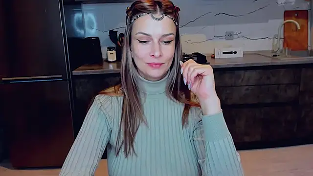 Snapshot of AlexiaDarren chatting on 12, 2, 2025 AlexiaDarren online show from 12, 2, 2025