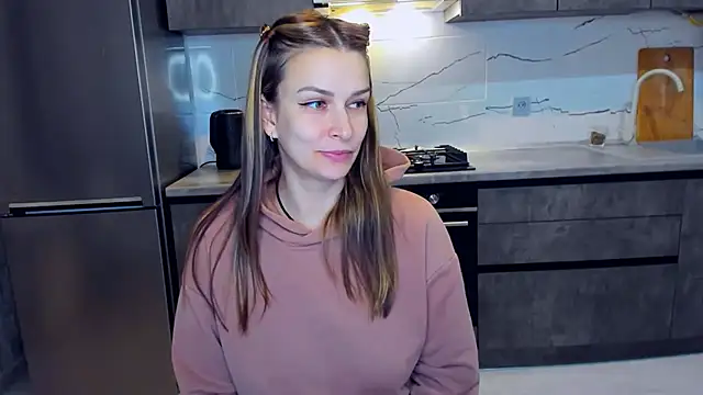 Snapshot of AlexiaDarren chatting on 24, 2, 2025 AlexiaDarren online show from 24, 2, 2025