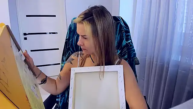 Snapshot of AlexiaDarren chatting on 30, 10, 2025 AlexiaDarren online show from 30, 10, 2025