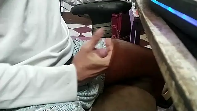 growing20yo online show from 5, 4, 2026