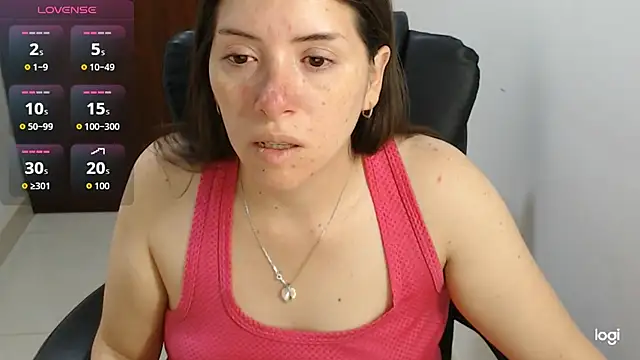 Snapshot of spicey_latina chatting on 17, 7, 2026 spicey latina online show from 17, 7, 2026