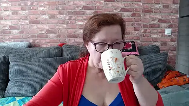 Adelewildx online show from 9, 3, 2025