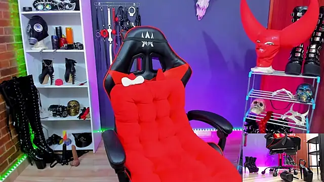 Mistress Yelena online show from 4, 2, 2026