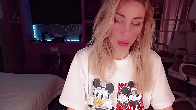 AnnieGOld  online show from 26, 10, 2025