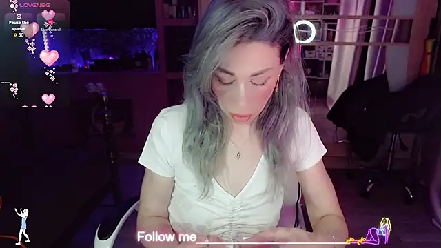 AnnieGOld  online show from 6, 2, 2026