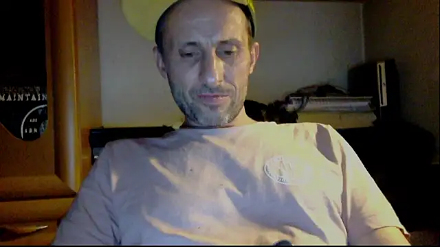 Snapshot of FireFox_Feel chatting on 5, 12, 2024 FireFox Feel online show from 5, 12, 2024