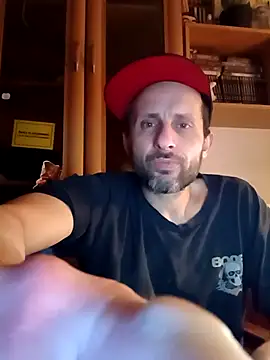 Snapshot of FireFox_Feel chatting on 6, 3, 2025 FireFox Feel online show from 6, 3, 2025