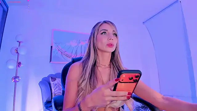 ZoePresleyX online show from 7, 7, 2026