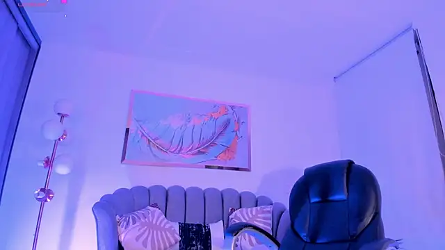 ZoePresleyX online show from 17, 7, 2026