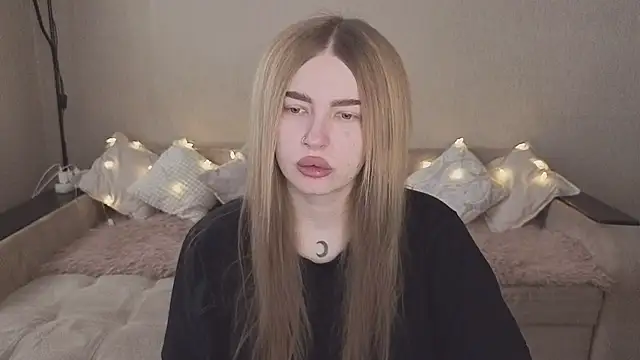 ViolettaLopez online show from 16, 11, 2025