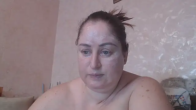 Amy August online show from 20, 2, 2025