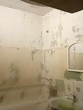 Amy August online show from 9, 3, 2025