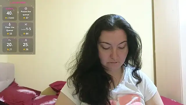 BBW MILF 4U online show from 8, 3, 2025