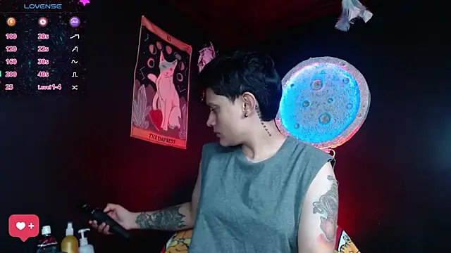 girl intense444 online show from 18, 6, 2026