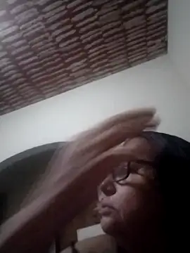 Snapshot of catdool chatting on 4, 3, 2025 catdool online show from 4, 3, 2025