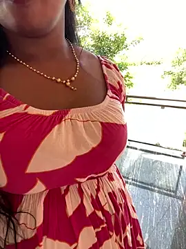 Dhiyapink online show from 13, 3, 2025