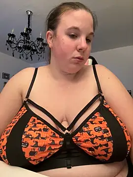 Snapshot of AureliaWinter chatting on 30, 10, 2025 AureliaWinter online show from 30, 10, 2025