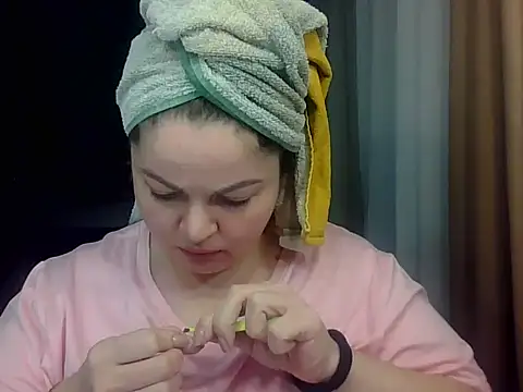 Snapshot of cute__cherry chatting on 1, 2, 2026 cute cherry online show from 1, 2, 2026