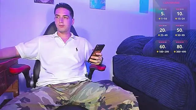 Snapshot of Alex_smith00 chatting on 8, 12, 2024 Alex smith00 online show from 8, 12, 2024