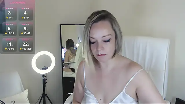 Tilly Eliot online show from 31, 1, 2025