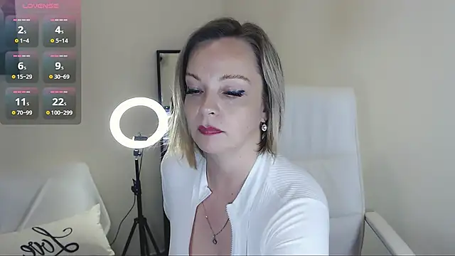 Tilly Eliot online show from 4, 2, 2025