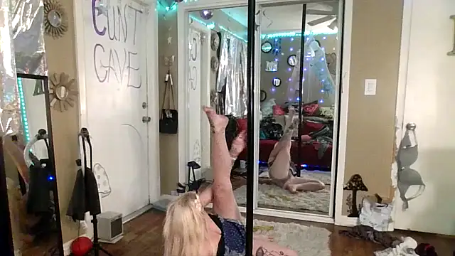 marilyn420 online show from 14, 3, 2026