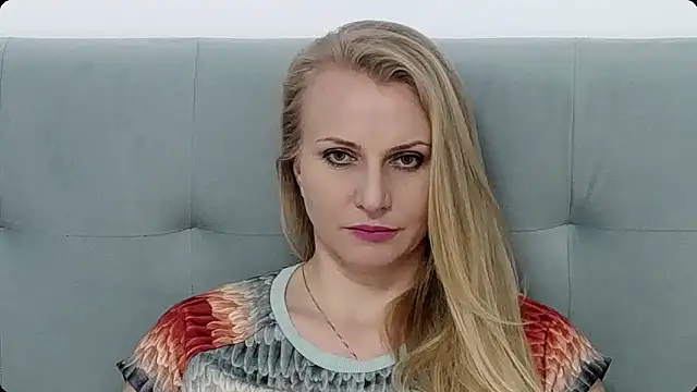 Snapshot of K__Adrienne chatting on 8, 12, 2024 K  Adrienne online show from 8, 12, 2024