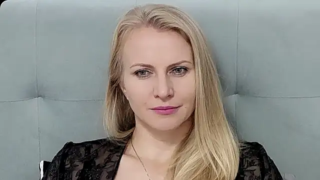 Snapshot of K__Adrienne chatting on 13, 10, 2025 K  Adrienne online show from 13, 10, 2025