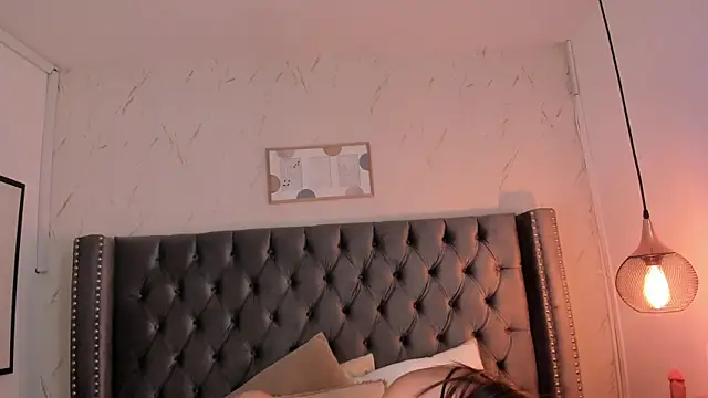 Kim Blane online show from 6, 2, 2026