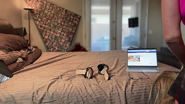 My secret01 online show from 27, 1, 2025