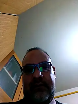 Snapshot of PhillDrake11 chatting on 15, 4, 2026 PhillDrake11 online show from 15, 4, 2026