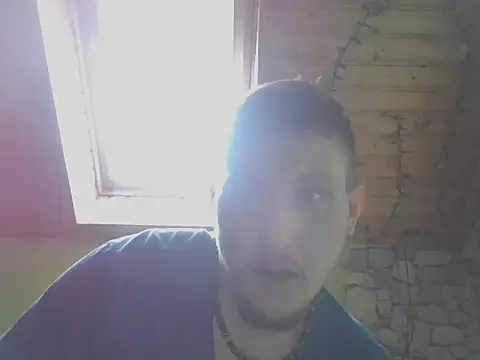 Snapshot of Untrhund23 chatting on 5, 4, 2026 Untrhund23 online show from 5, 4, 2026