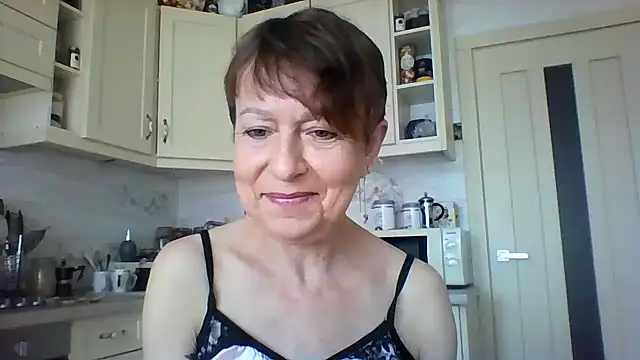 Snapshot of SwettyViktory chatting on 8, 3, 2025 SwettyViktory online show from 8, 3, 2025