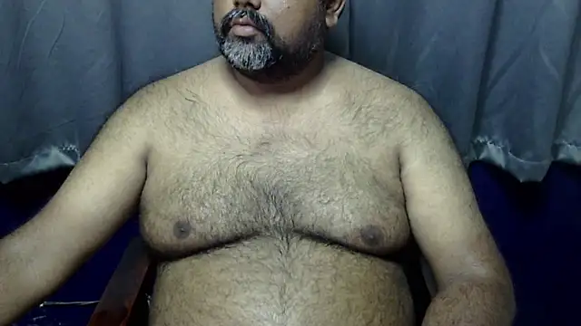 Snapshot of hairysubcub_70 chatting on 22, 4, 2026 hairysubcub 70 online show from 22, 4, 2026