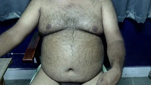 Snapshot of hairysubcub_70 chatting on 23, 4, 2026 hairysubcub 70 online show from 23, 4, 2026