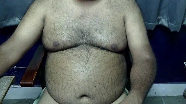 Snapshot of hairysubcub_70 chatting on 24, 4, 2026 hairysubcub 70 online show from 24, 4, 2026