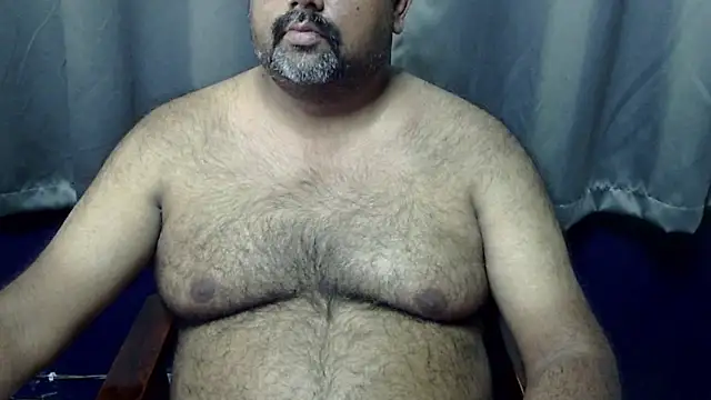 Snapshot of hairysubcub_70 chatting on 5, 5, 2026 hairysubcub 70 online show from 5, 5, 2026