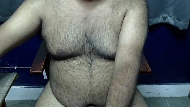 Snapshot of hairysubcub_70 chatting on 25, 5, 2026 hairysubcub 70 online show from 25, 5, 2026