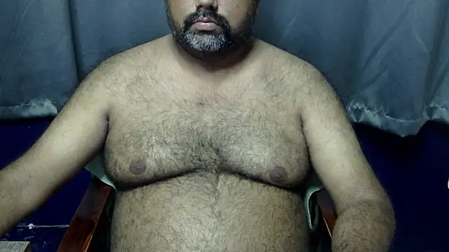 Snapshot of hairysubcub_70 chatting on 29, 6, 2026 hairysubcub 70 online show from 29, 6, 2026