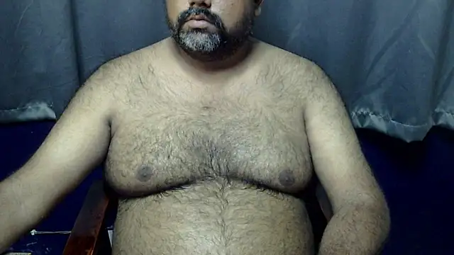 Snapshot of hairysubcub_70 chatting on 30, 6, 2026 hairysubcub 70 online show from 30, 6, 2026