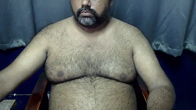 Snapshot of hairysubcub_70 chatting on 6, 7, 2026 hairysubcub 70 online show from 6, 7, 2026