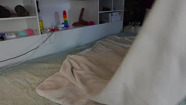 -khayaparker online show from 20, 2, 2025