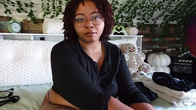 -khayaparker online show from 3, 3, 2025