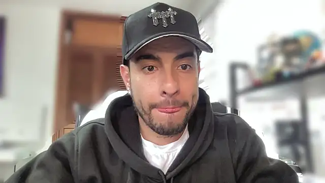 dereck fiore online show from 17, 4, 2026