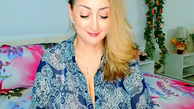 Snapshot of Tyana40 chatting on 7, 3, 2025 Tyana40 online show from 7, 3, 2025